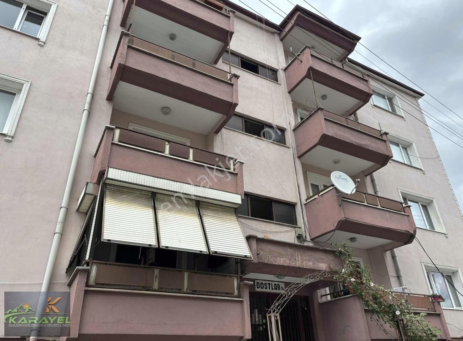 Merkezi Konumda Geniş Ve Kullanışlı 3+1 Daire!