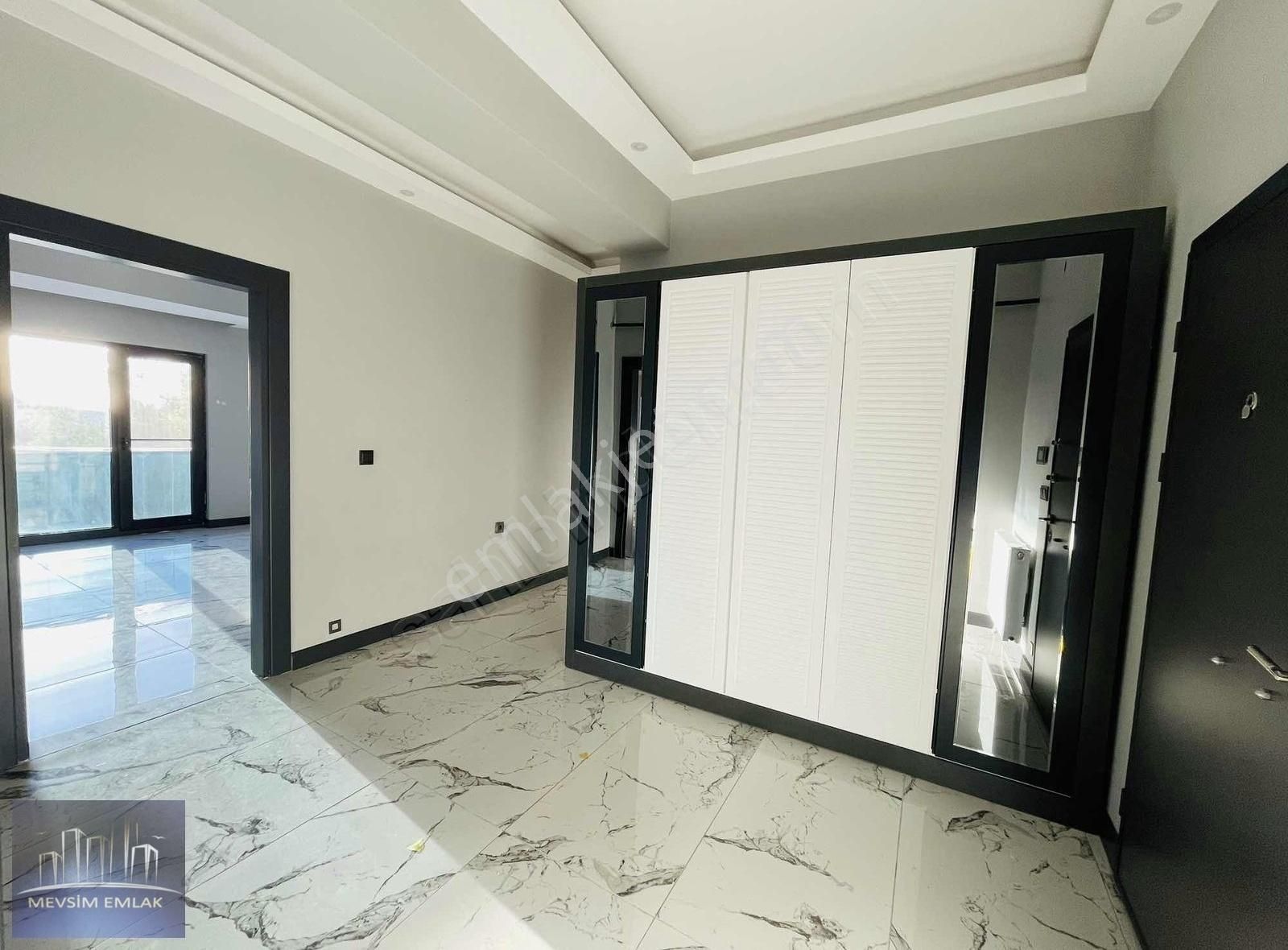 Van İpekyolu Gölbaşında Memura Kiralık 4+1 Eşyasız Daire
