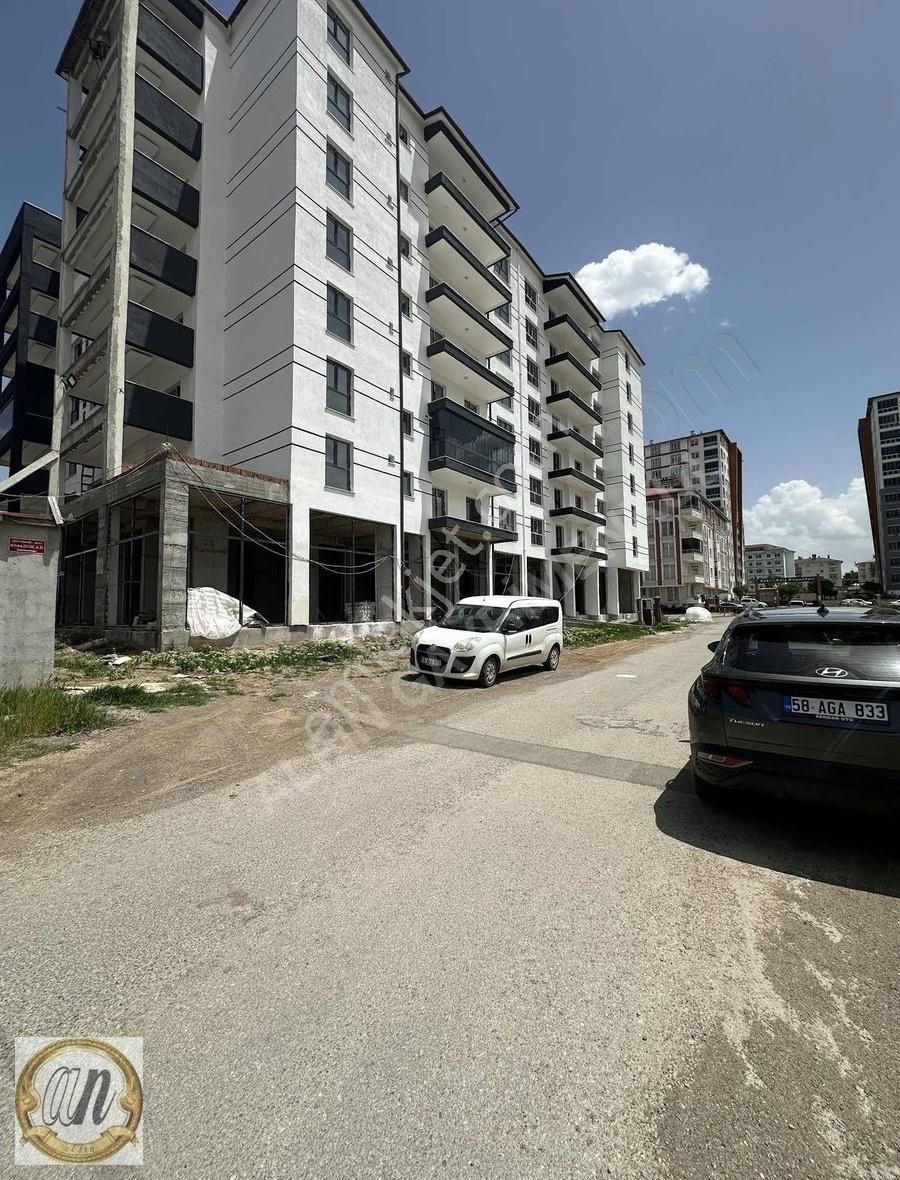 Alfin Gayrimenkulden 600m2 Güney Cephe Dükkan!!!
