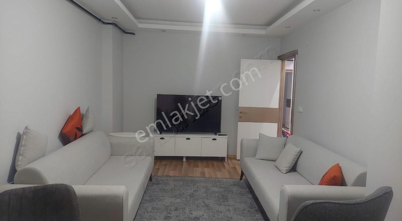 Bayraklı Merkezde Sevgi Yolu Yakını 2+1 Eşyalı Kiralık Daire