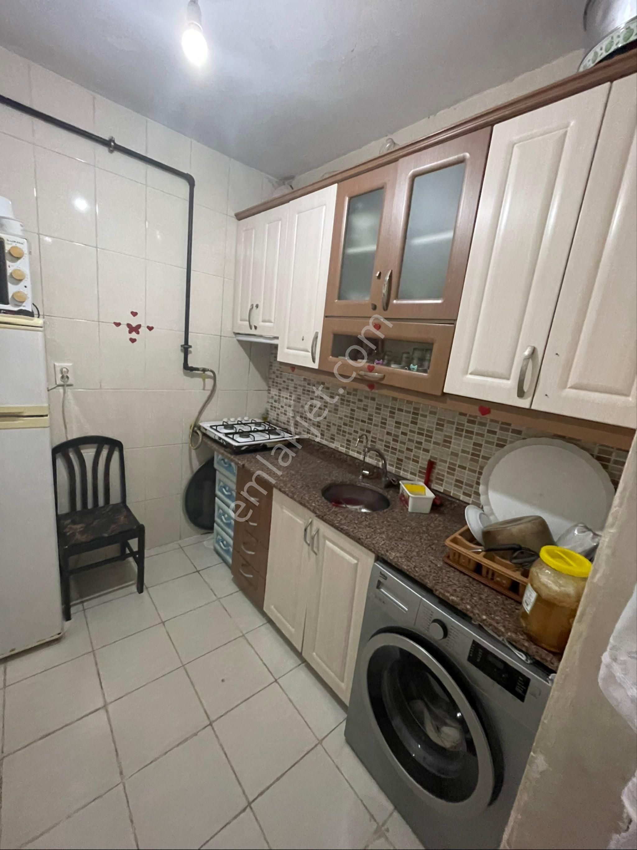 Merkezi Konum İskanlı Satılık 1+1