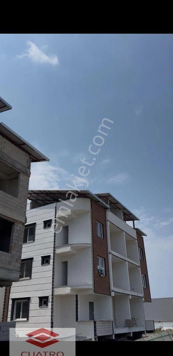 Arsuz Merkezde Yeni Açılan 35 Metrelik Yola Yakın Gelişmekte Olan Konumda Satılık Çatı Dubleks