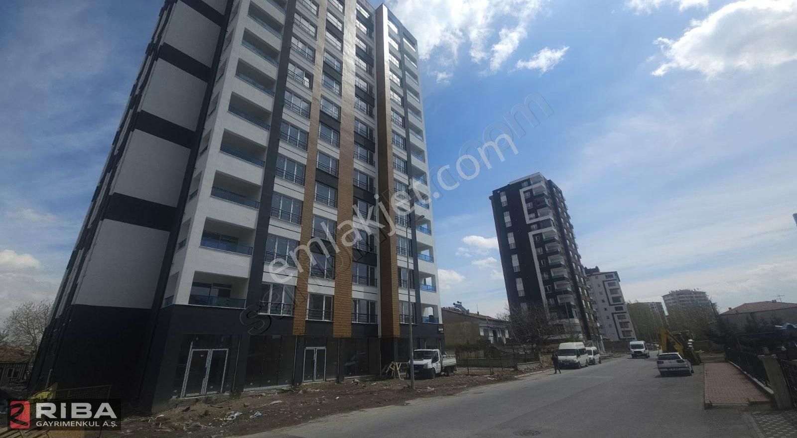Ultra Lüks Dairemiz Yenı Sahibini Bekliyor