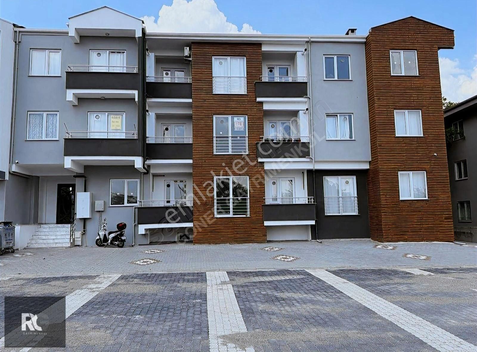 Plevnede Adliye Ve Hastane Yakını Kiralık Arakat 2+0 Daire
