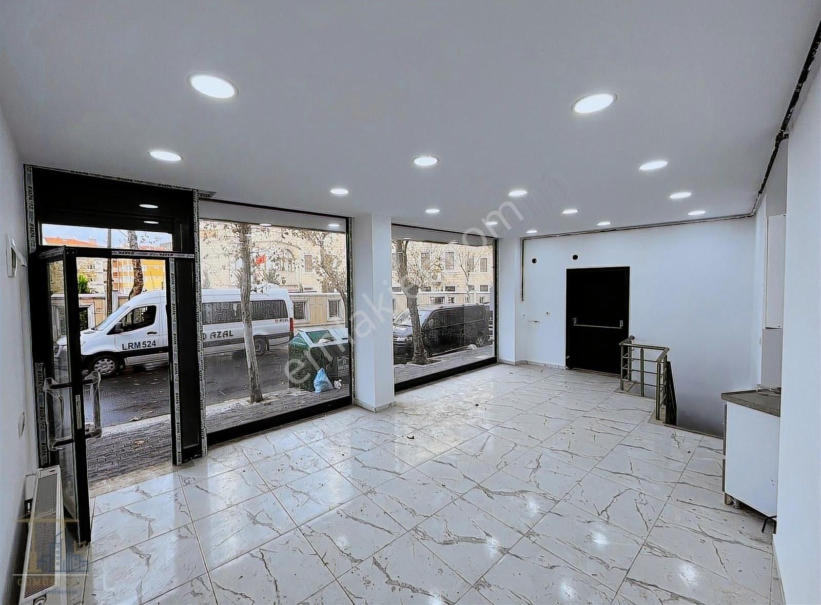 Bahçelievler Kocasinan Cadde Üstü / 90 M² 2 Katlı / Köşe Dükkan