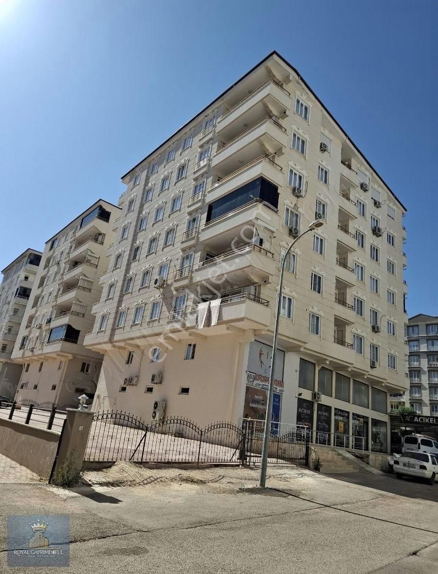 Yeni Beşevler Cadde Üstü 4+1 Satılık Daire