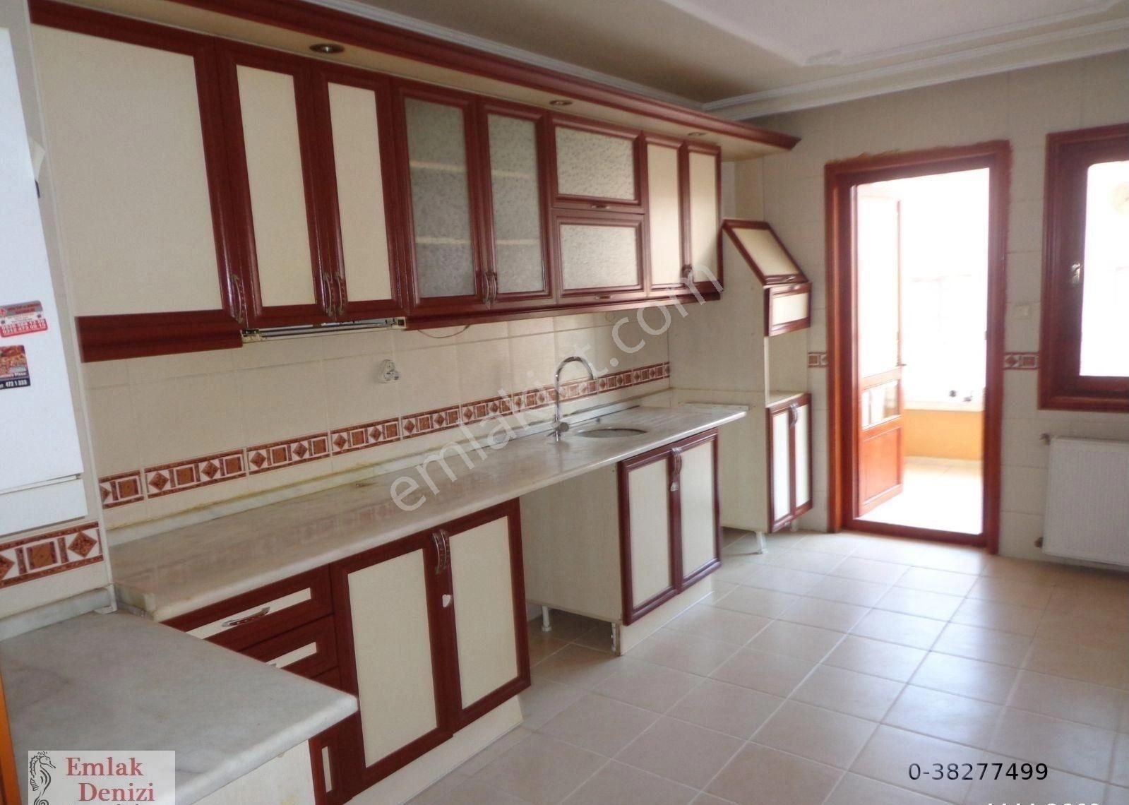 Cevizlidere Merkezde Ön Cephe 140 M2 Daire