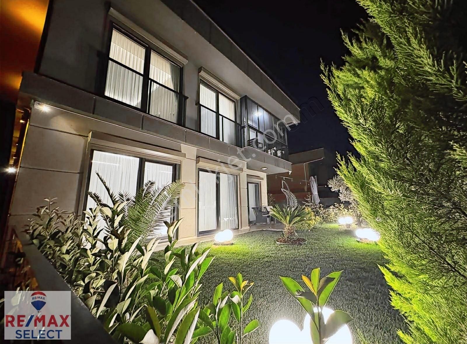Tekirdağ Çorlu Deniz Manzaralı Site İçerisinde Kiralık 5+1 Villa