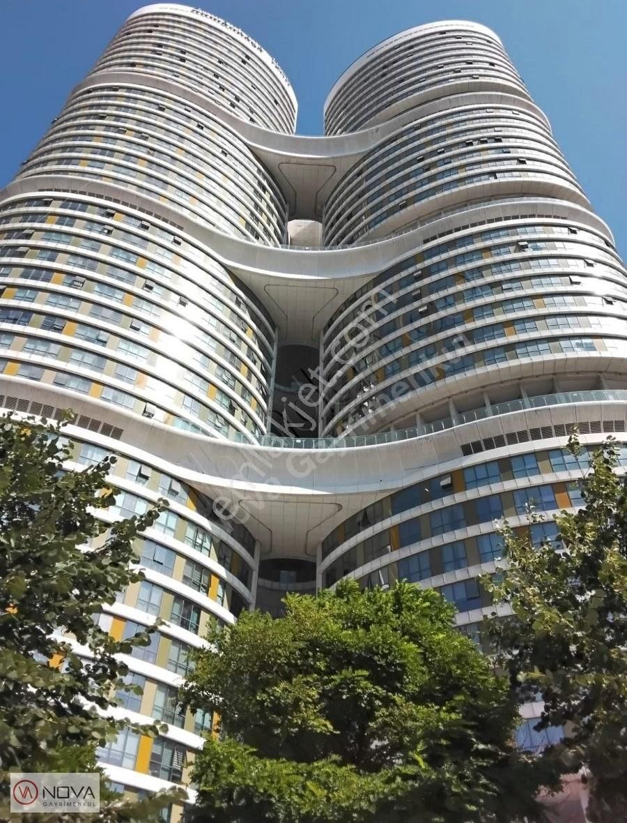 Ataşehir Dumankaya İkon Residence Satılık 1+1 Boş Daire