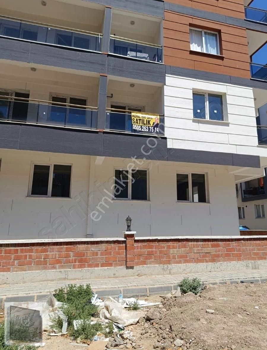 Royal Işık Ofisten Yeni Mahallede Sıfır Arakat