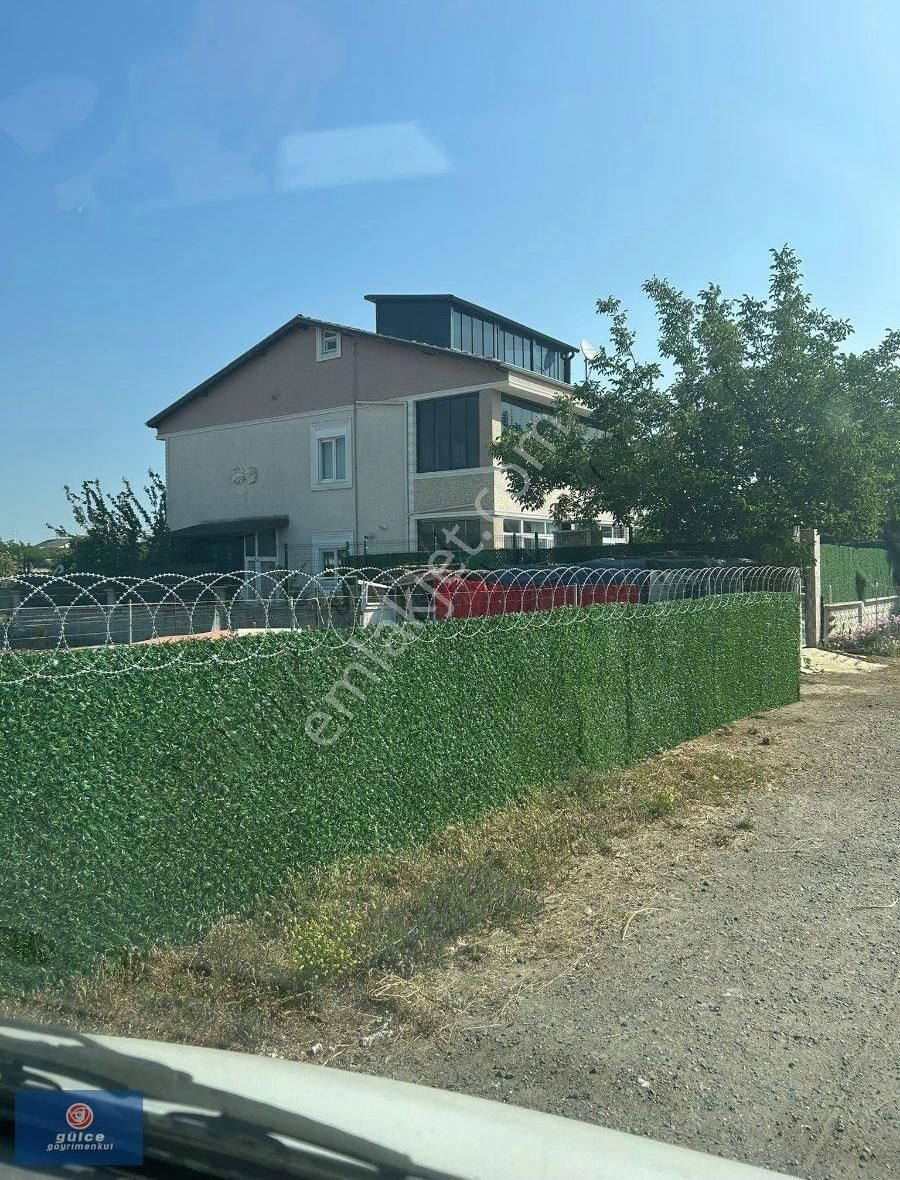 Silivri Gümüşyakada Satılık Villa Arsası