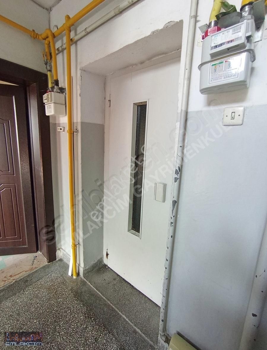 Emlakcımdan Sarper Cad.üzeri Bakımlı Asansörlü 3+1