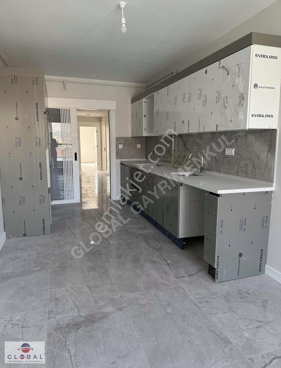 Global Emlaktan Harika Konumda Satılık 2+1 Daire - Görsel 11