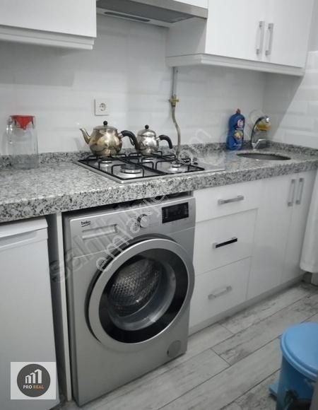 Bezmialem Çapa Metro Tramvay Satılık Temiz 1+1 Daire - Görsel 4