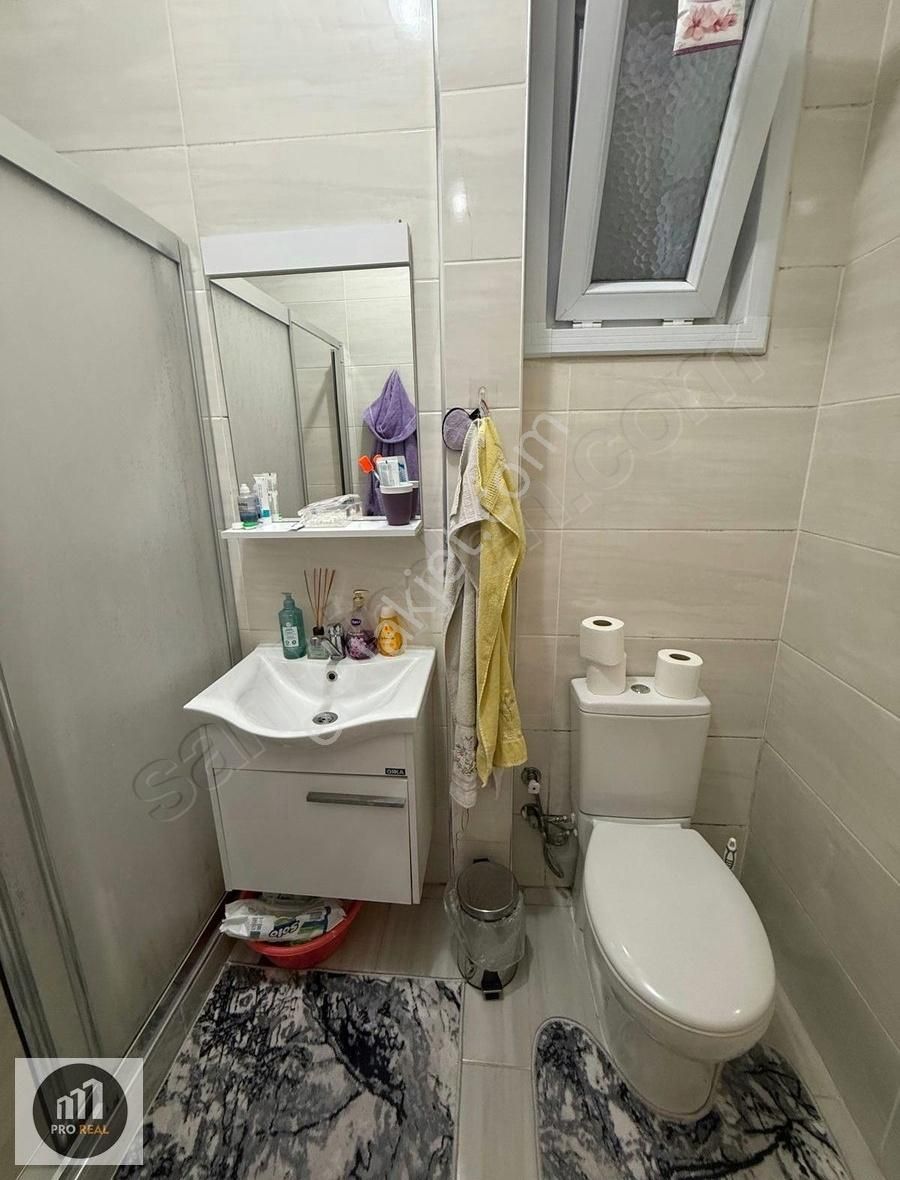 Bezmialem Çapa Metro Tramvay Satılık Temiz 1+1 Daire - Görsel 5