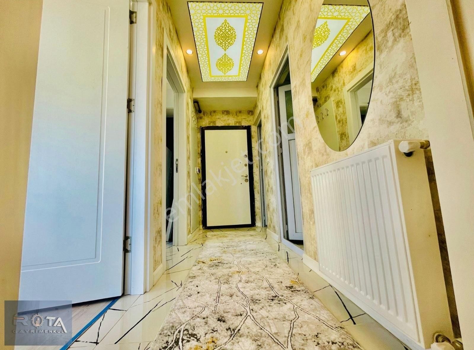 Rota'dan Çardaklı Kaya Bulvarında Full Eşyalı Satılık 2+0 Daire