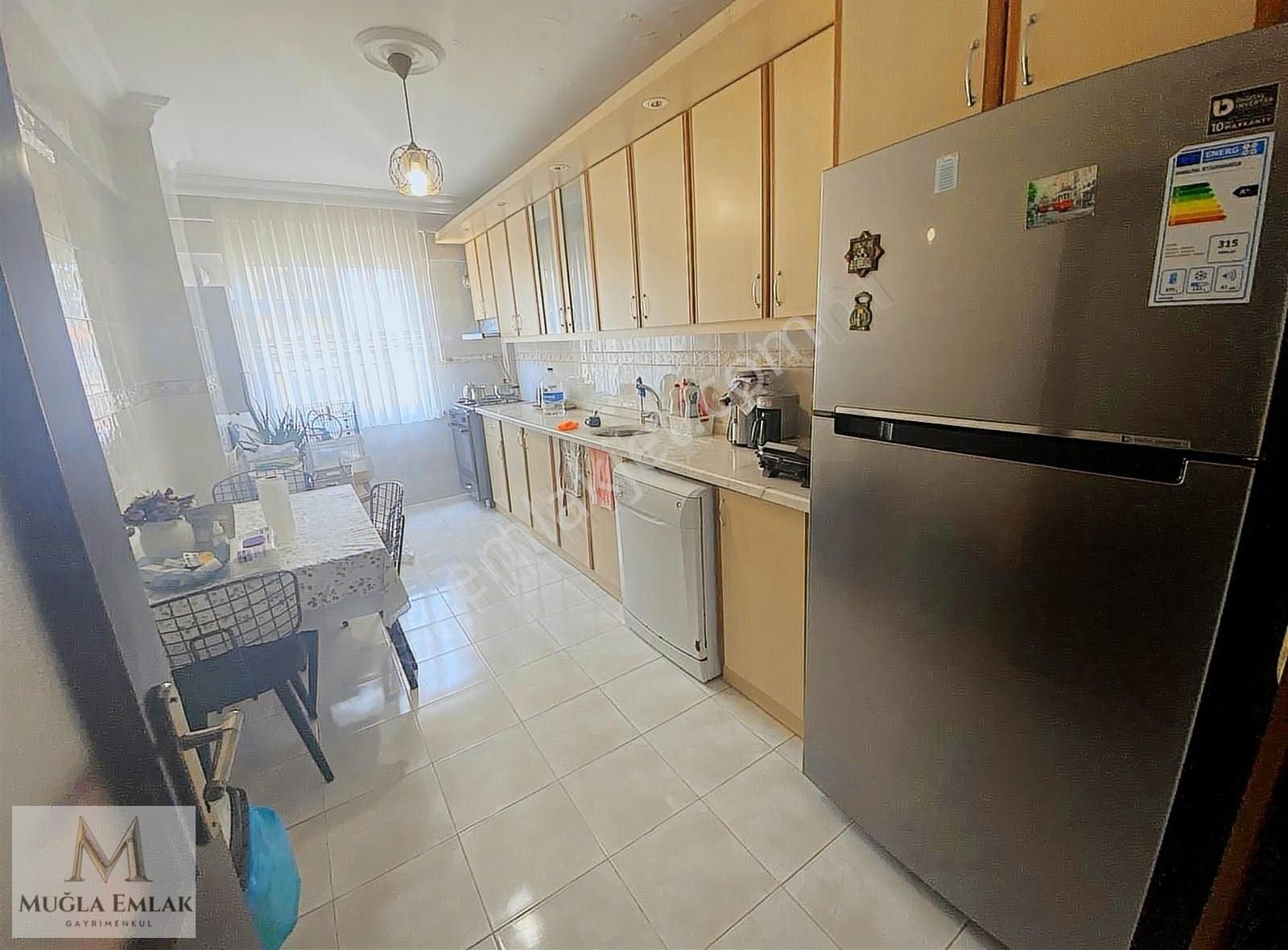 Muğla Emlaktan Bağlarbaşı Aksu Sokakta 170m 5+1 Dubleks