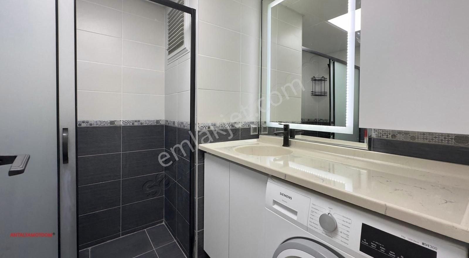 Konyaaltı Liman Sahile Adım Mesafede Satılık Lüx 1+1 Daire - Görsel 9