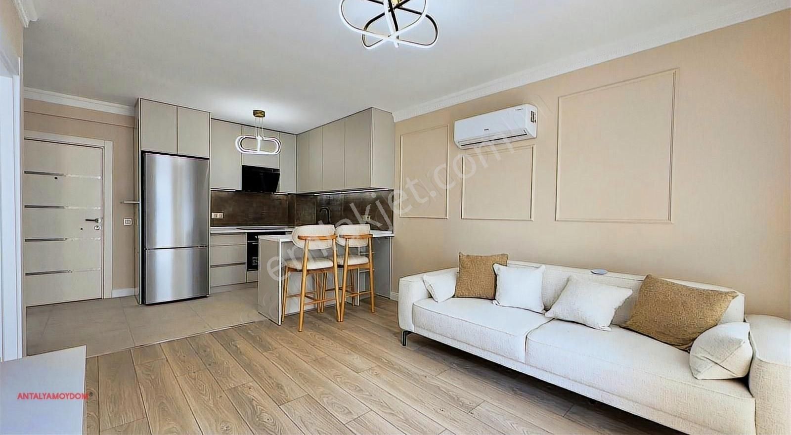 Konyaaltı Liman Sahile Adım Mesafede Satılık Lüx 1+1 Daire - Görsel 2