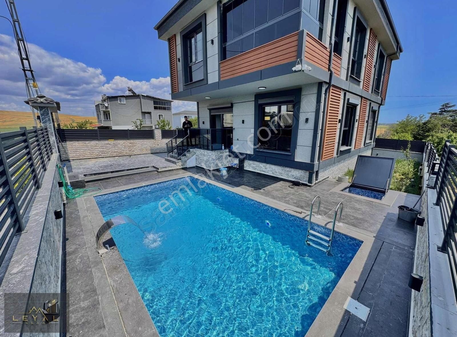 ⫷꧁ Leyal Grup꧂⫸emalsizz Havuzlu Şık Tasarımlı Müstakil Gnş Bahçe - Görsel 19