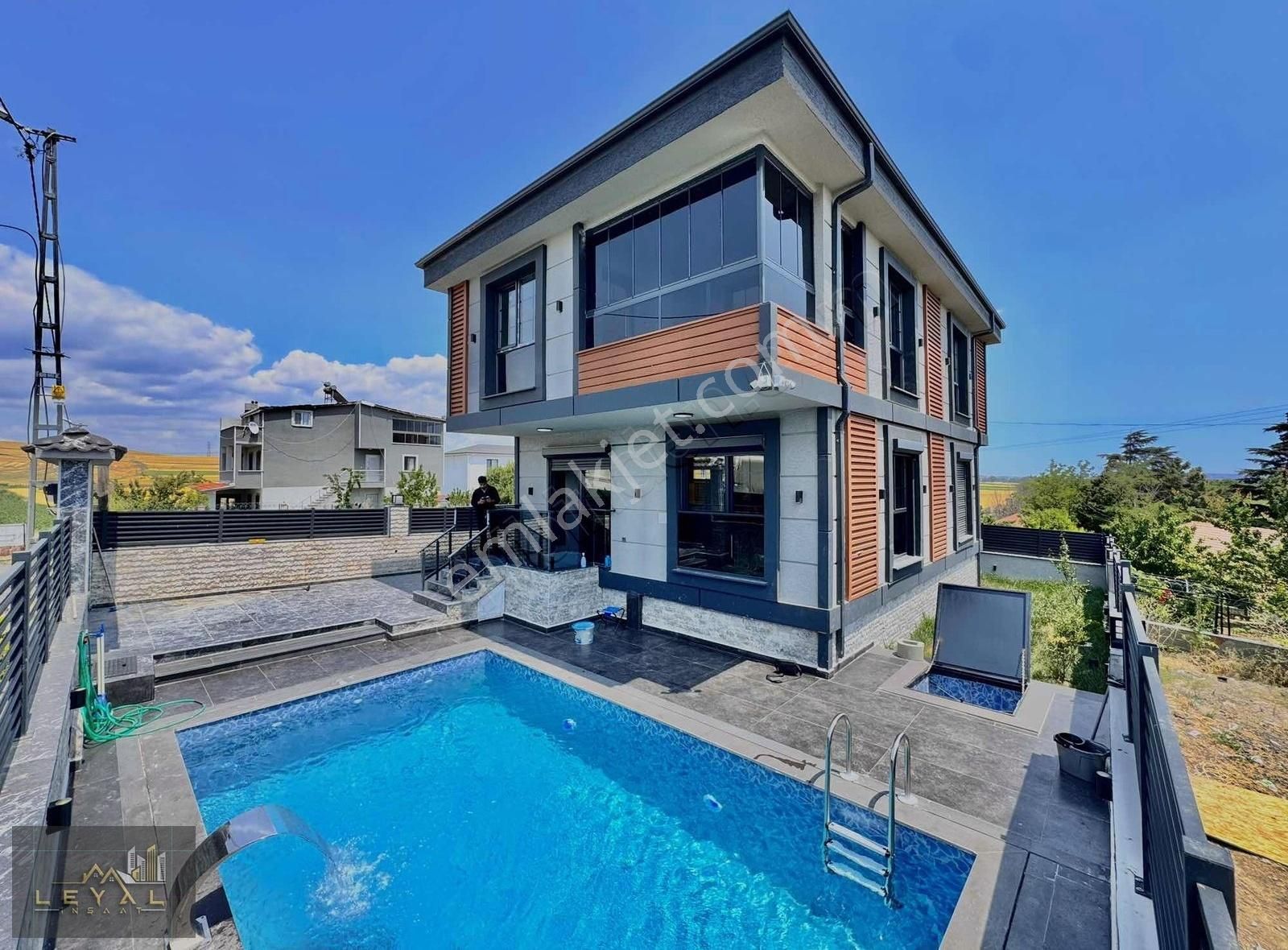 ⫷꧁ Leyal Grup꧂⫸emalsizz Havuzlu Şık Tasarımlı Müstakil Gnş Bahçe - Görsel 20