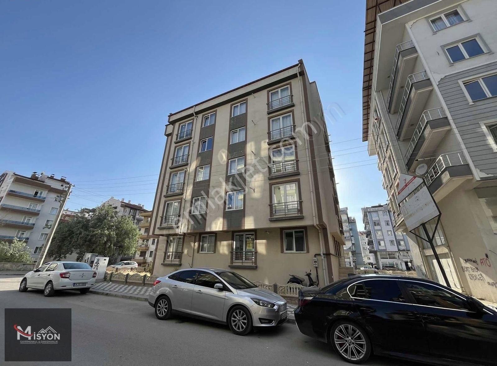 Erenlerde Doğalgazlı 2+1 Eşyalı Kiralık Daire