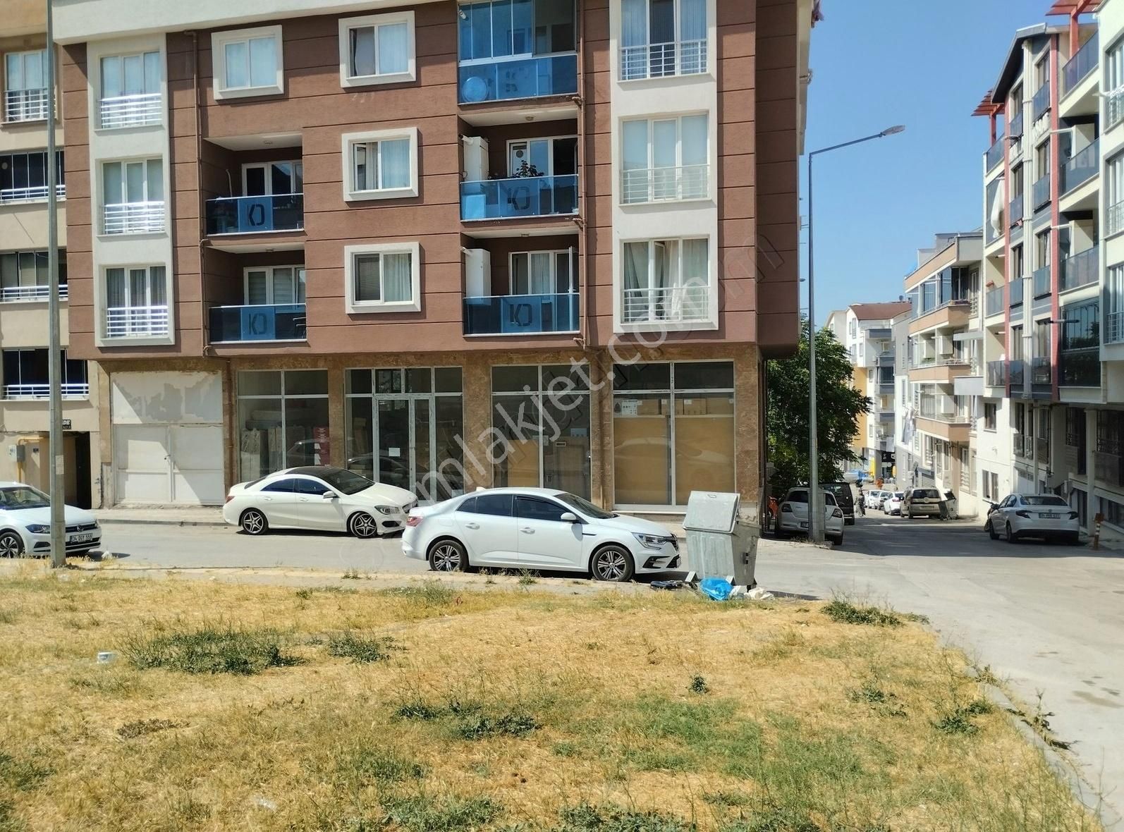 Dumlupınar, Çift Cephe Market Olmaya Elverişli Satılık Dükkan - Görsel 10