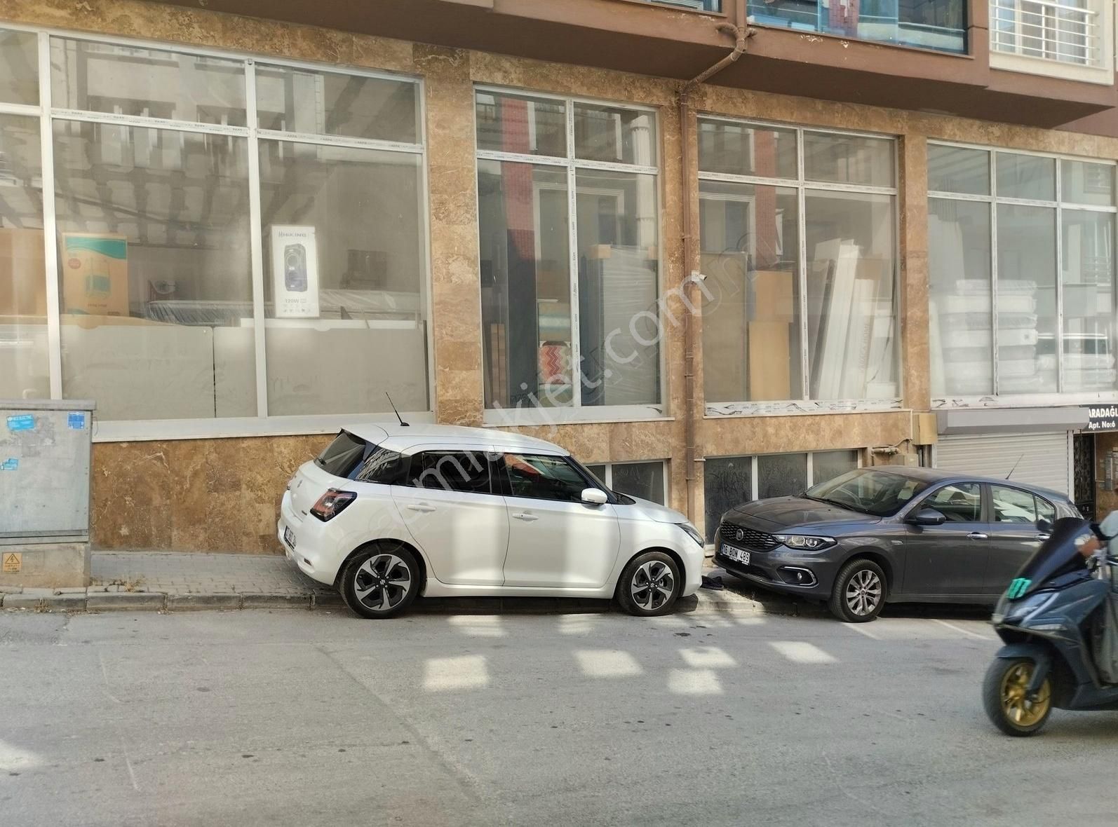 Dumlupınar, Çift Cephe Market Olmaya Elverişli Satılık Dükkan - Görsel 4