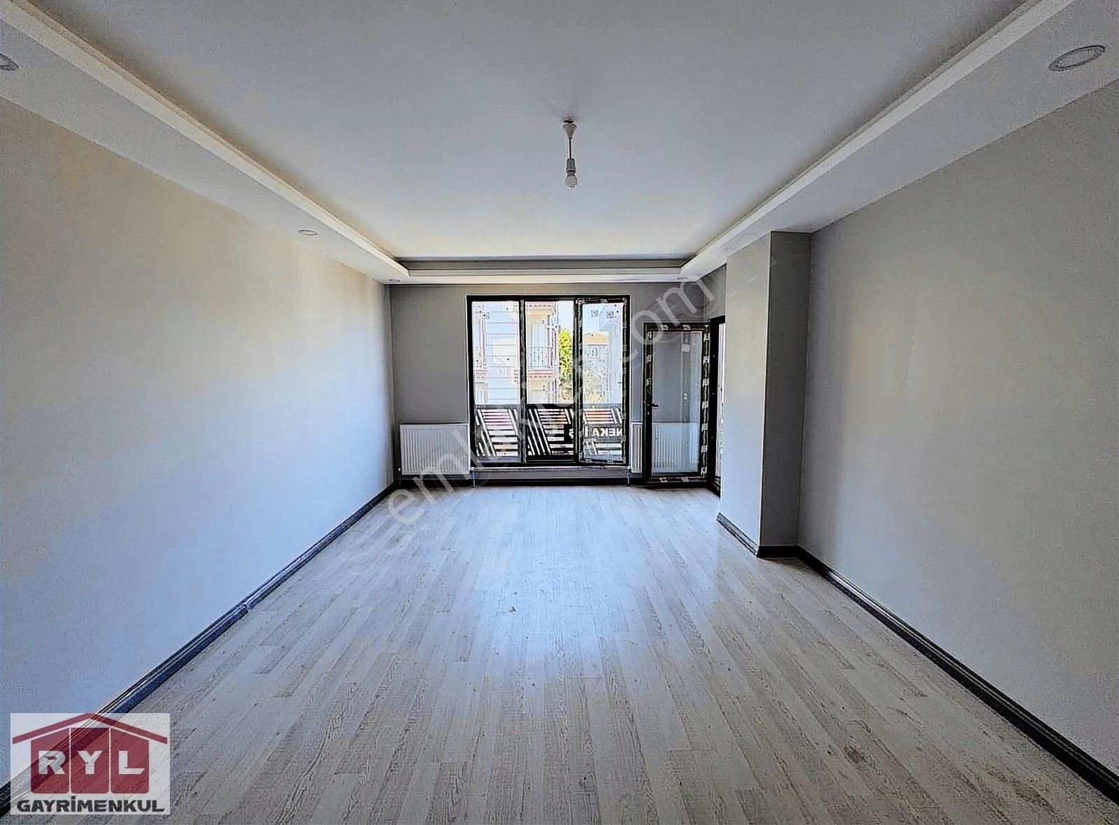 Sancaktepe Mevlana Mh Satılık Geniş İskanlı Sıfır 2+1 Daire