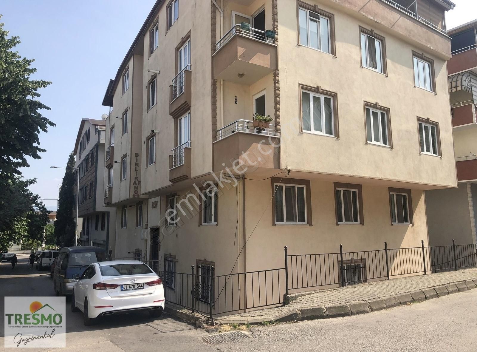 Kocaeli Körfez Barbaros Mahallesinde Satılık 3+1 Daire