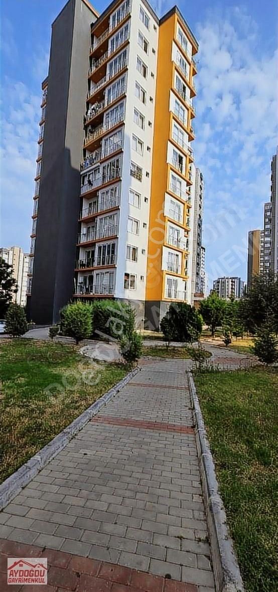 Aydoğdu Gayrimenkulden Çiftlikköyde Havuzlu 1+1 Daire