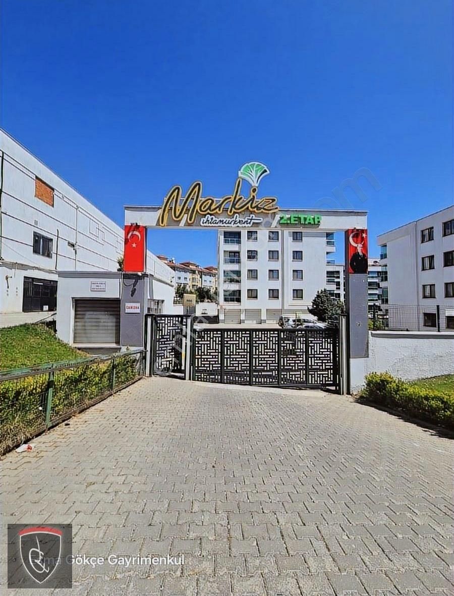 Ihlamurkent Markiz 2 Sitesinde Havuzlu Özel Garajlı 3+1 Satılık
