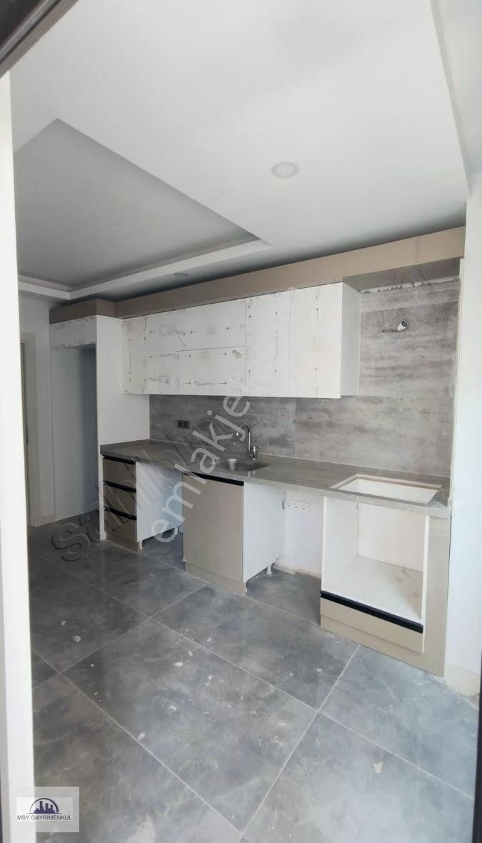 Antalya Muratpaşa Kızıltoprak Mahallesınde Satılık 3+1 Daire