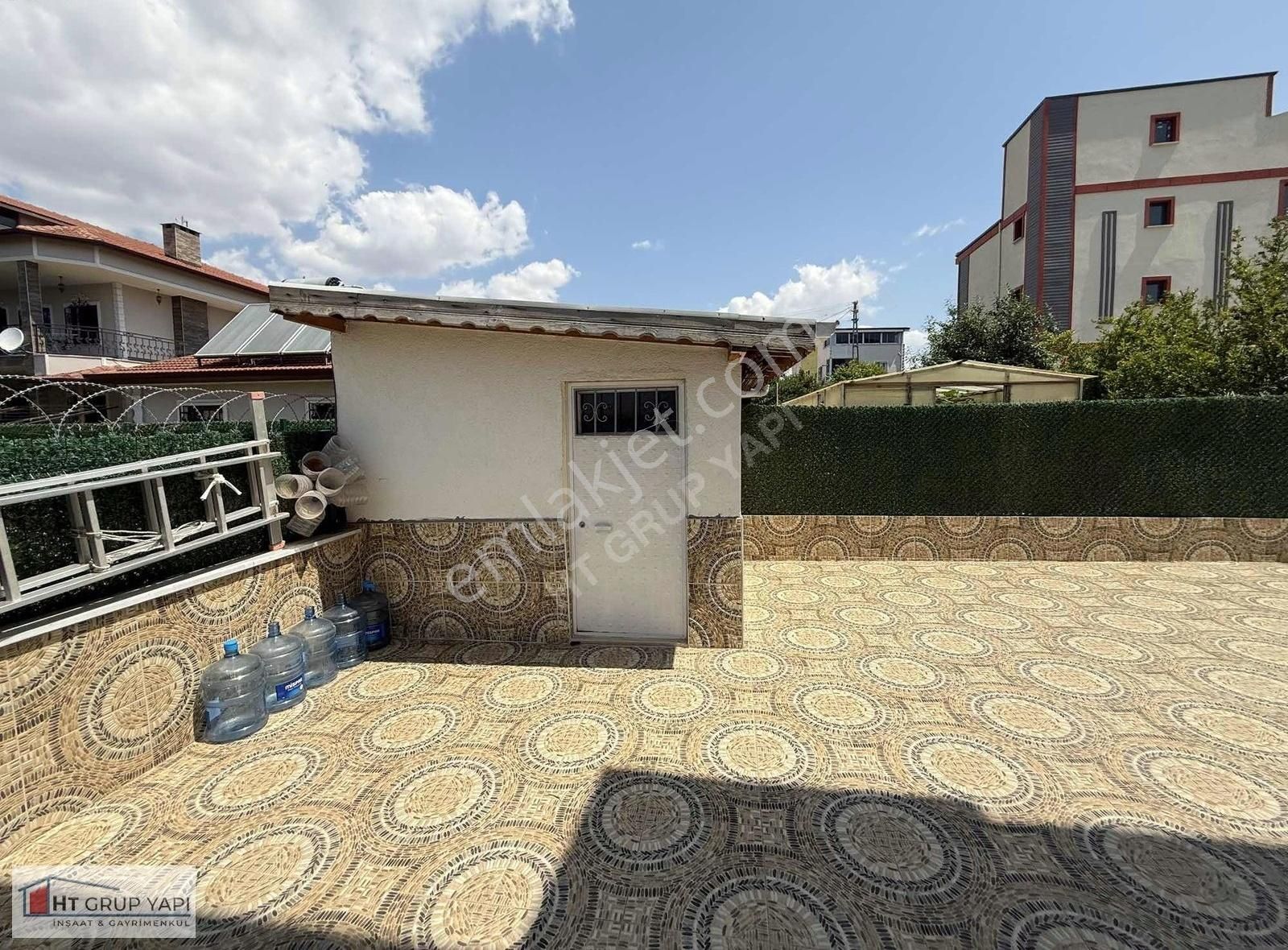 ▃▅▇ht Grup▇▅▃ Geniş Bahçeli - Eşyalı-merkezi Konumda-müstakil - Görsel 5