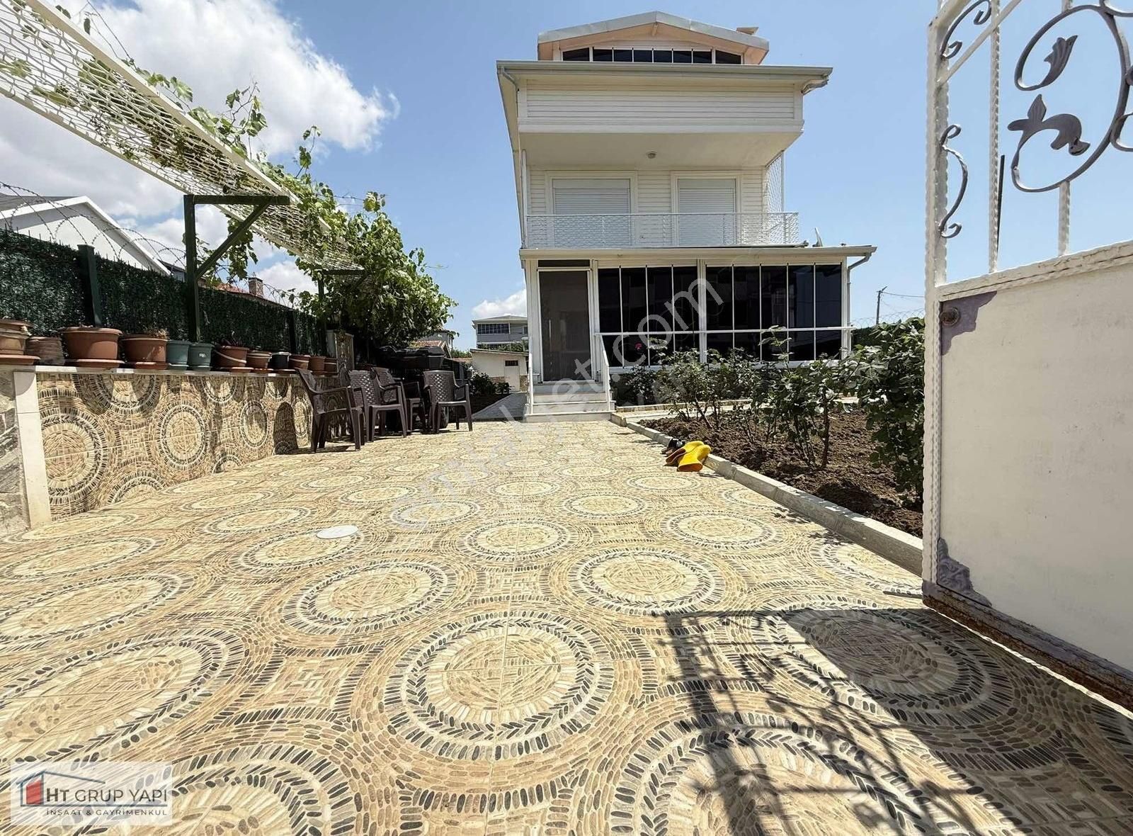 ▃▅▇ht Grup▇▅▃ Geniş Bahçeli - Eşyalı-merkezi Konumda-müstakil - Görsel 15