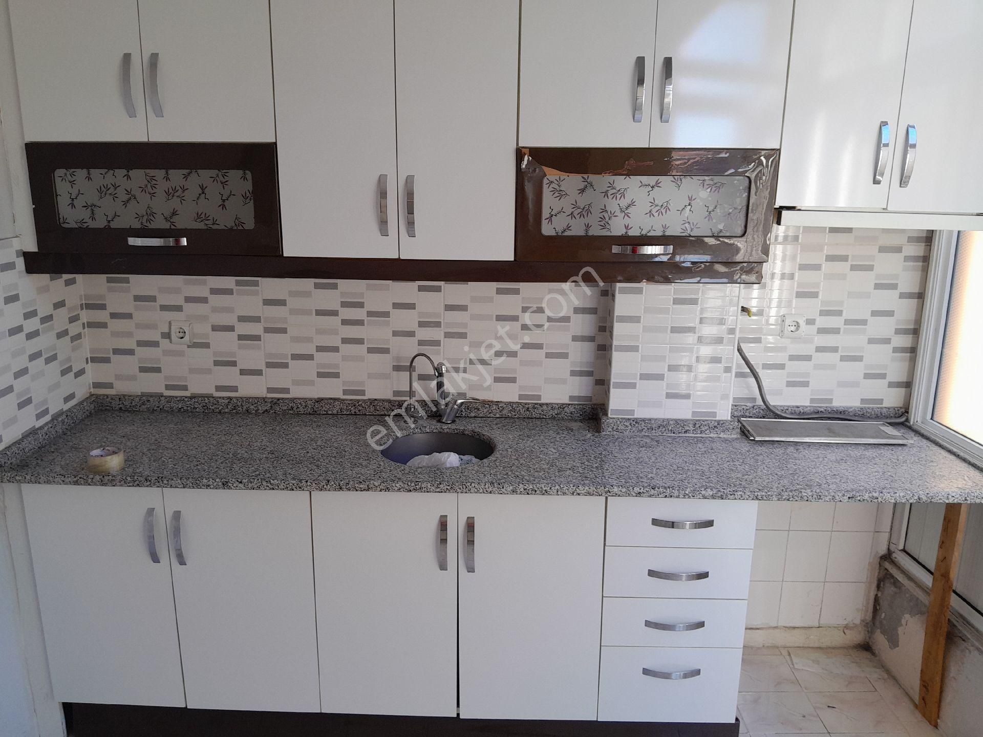 Yenibosna Cobançeşme Mah Kıralık 2+1 Daıre