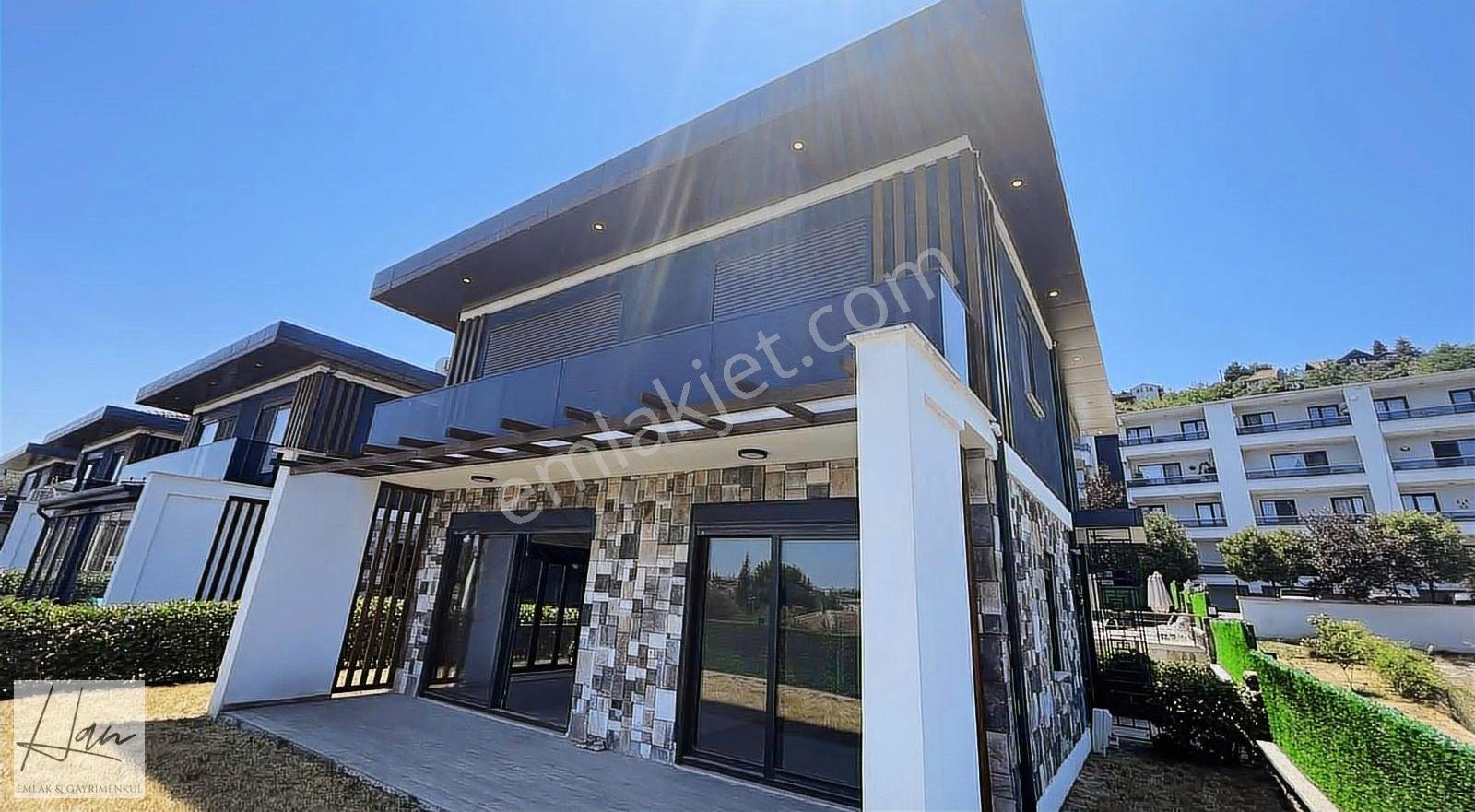Değirmendere'de Site İçerisinde Satılık Lüks 4+1 Villa. - Görsel 21