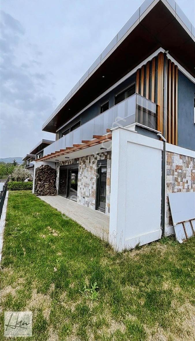 Değirmendere'de Site İçerisinde Lüks Villa... - Görsel 15