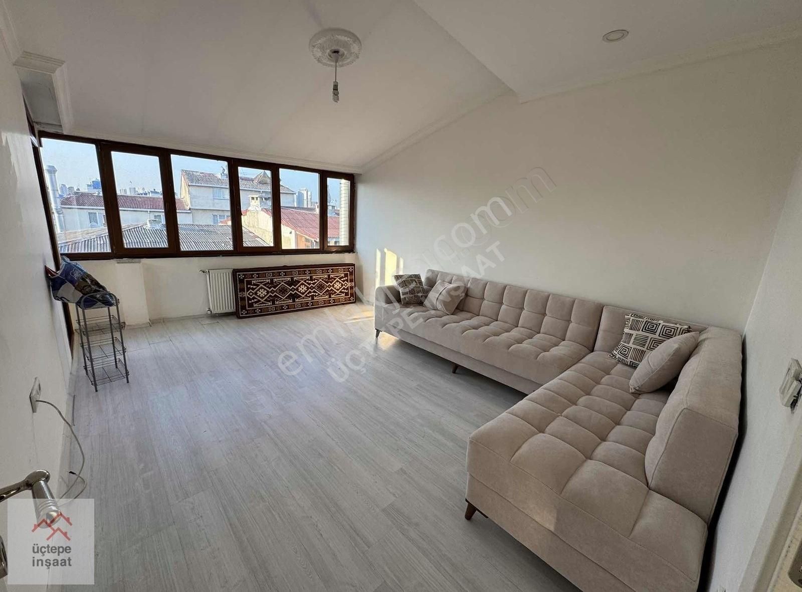 Cadde Ve Durak Üstü 2+1 Çatı Kat 100m² -köşebaşı-iskanlı-balknlu