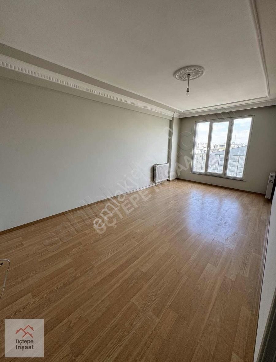 Muhacir-osmangazi Mah'da 2+1 Ara Kat 90 M² Cadde Üstü Ve İskanlı