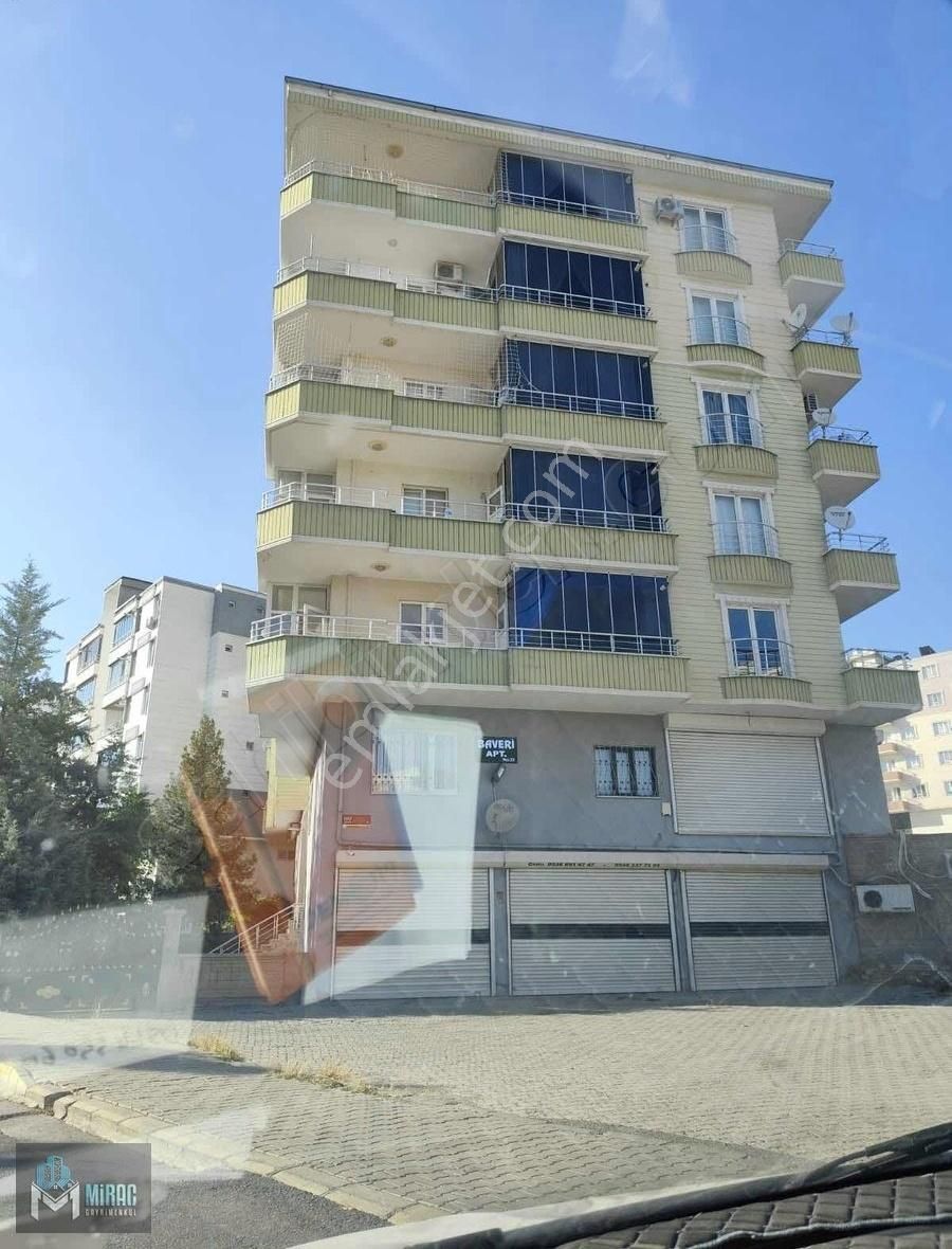 Gültepe Mahallesinde Satılık 3+1 Arakat Daire