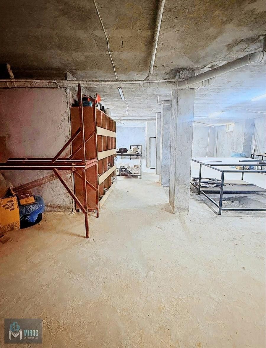 Fatih Te Satılık 200 M2 Arsa Tapulu Bodrum - Görsel 4