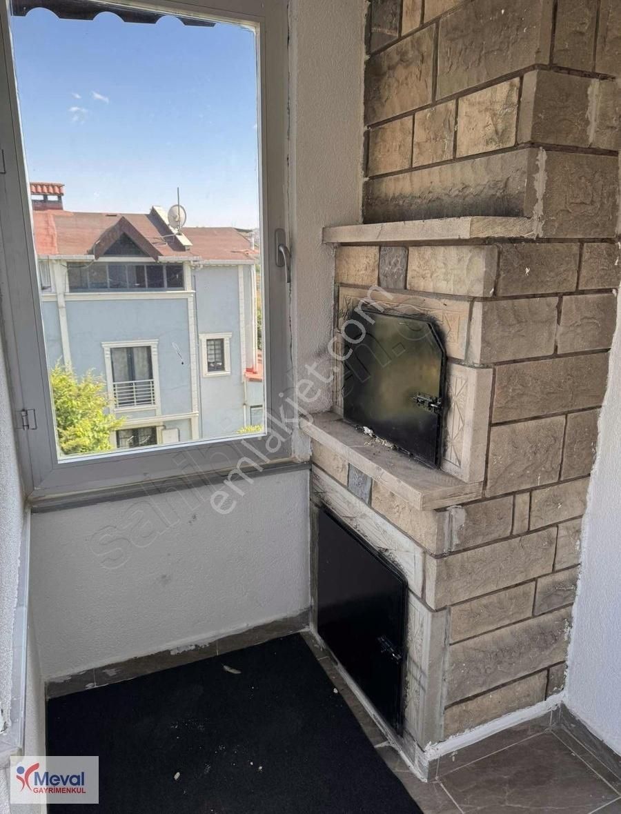 Mavigöl Sitesinde Güvenlikli, Geniş Bahçeli 6+1 Kiralık Villa!