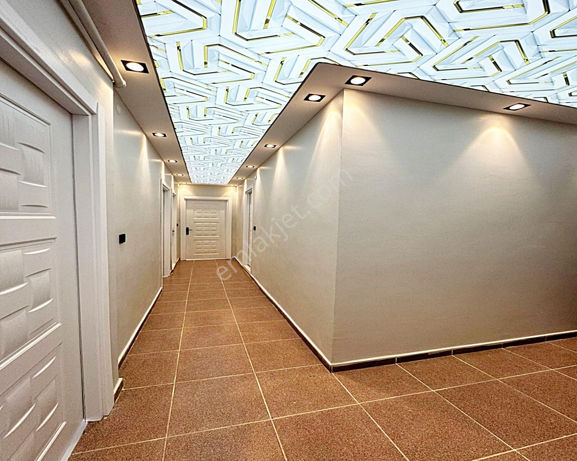 Mehterçeşme Metrobüsün Dibi 2+1 Geniş 120m2 Temiz Satılık Daire - Görsel 12