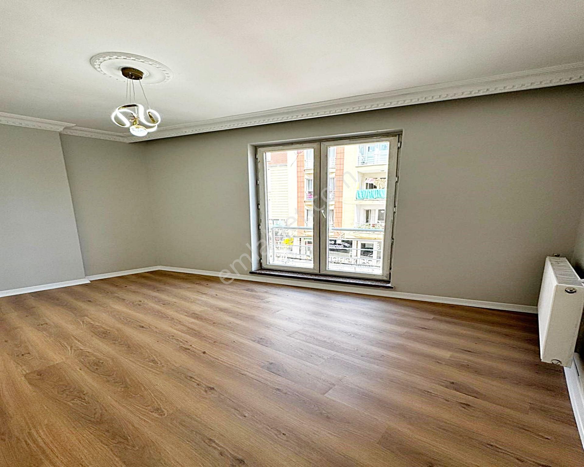 Mehterçeşme Metrobüsün Dibi 2+1 Geniş 120m2 Temiz Satılık Daire - Görsel 9