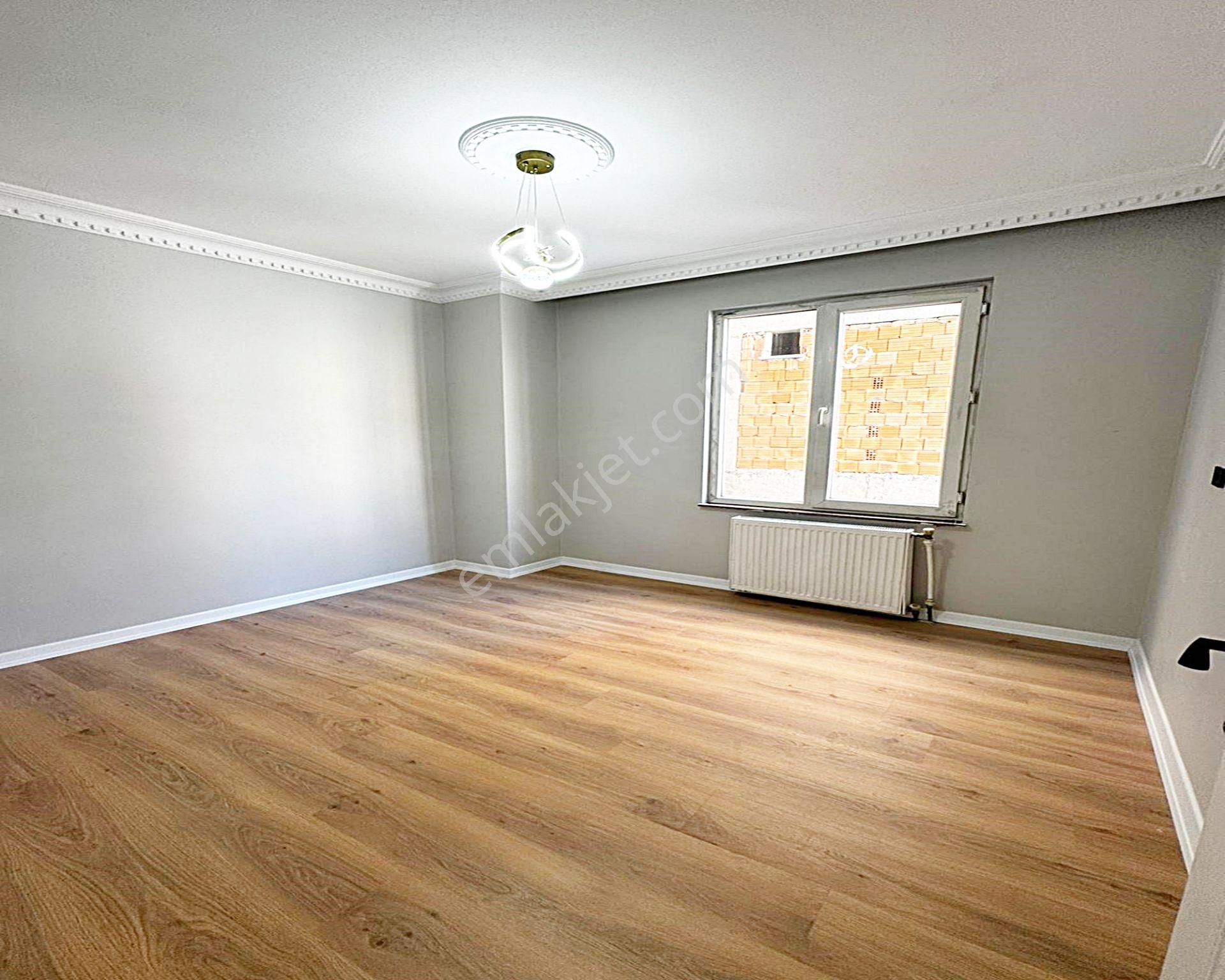 Mehterçeşme Metrobüsün Dibi 2+1 Geniş 120m2 Temiz Satılık Daire - Görsel 10