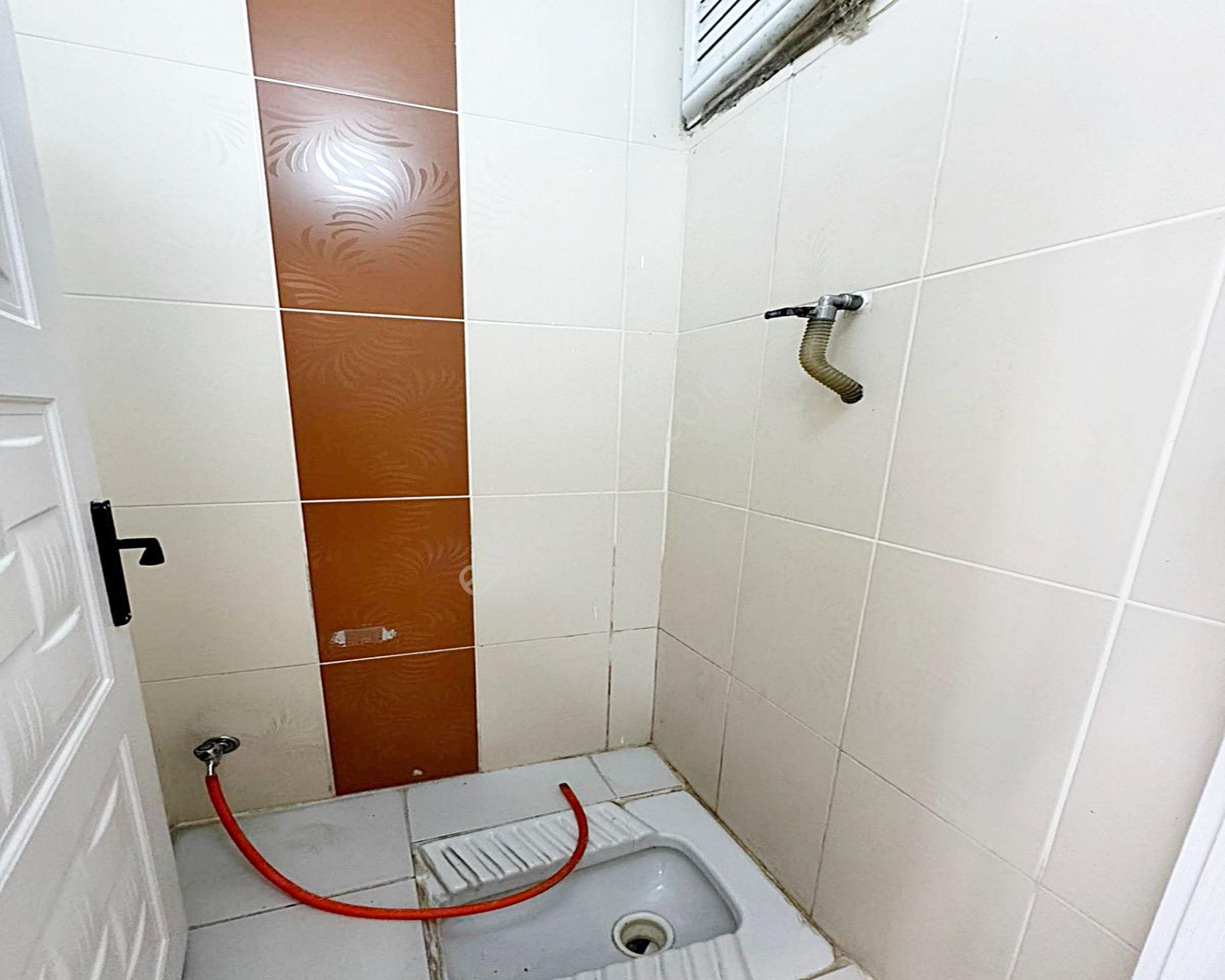 Mehterçeşme Metrobüsün Dibi 2+1 Geniş 120m2 Temiz Satılık Daire - Görsel 14