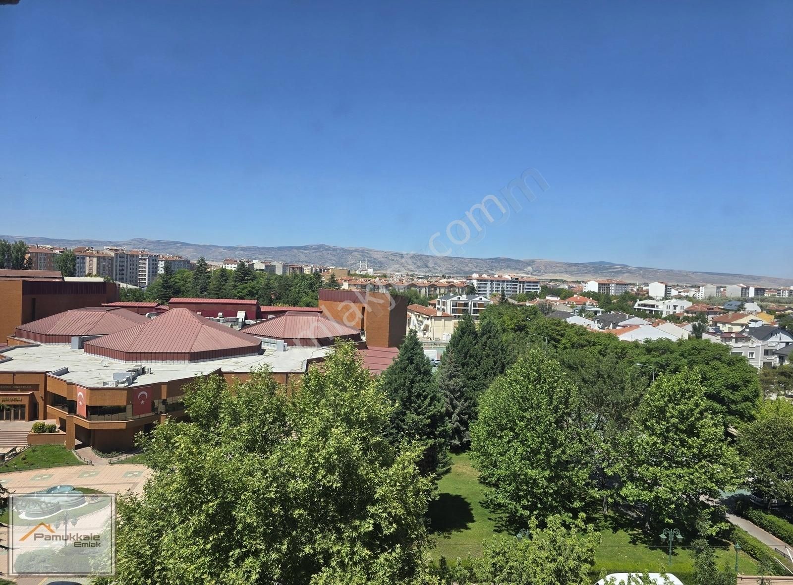 Pamukkale Emlaktan Opera Binası Karşısında 3+1 Asansörlü Daire