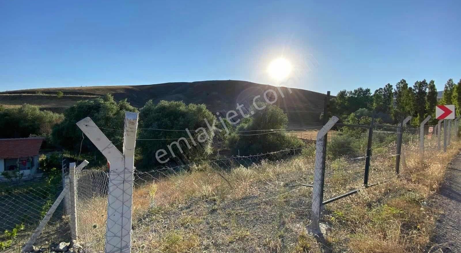 Çankaya Tohumlar Mah. Ana Yola Cephe Satılık Hisseli 1000m2 - Görsel 3