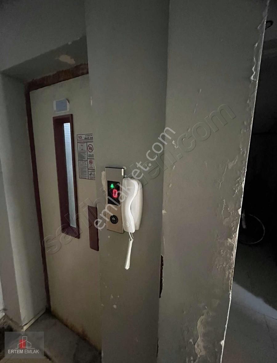 Manisa Yunusemre Muradiye Kiralık 3+1 Daire Asansörlü Cadde Ü.